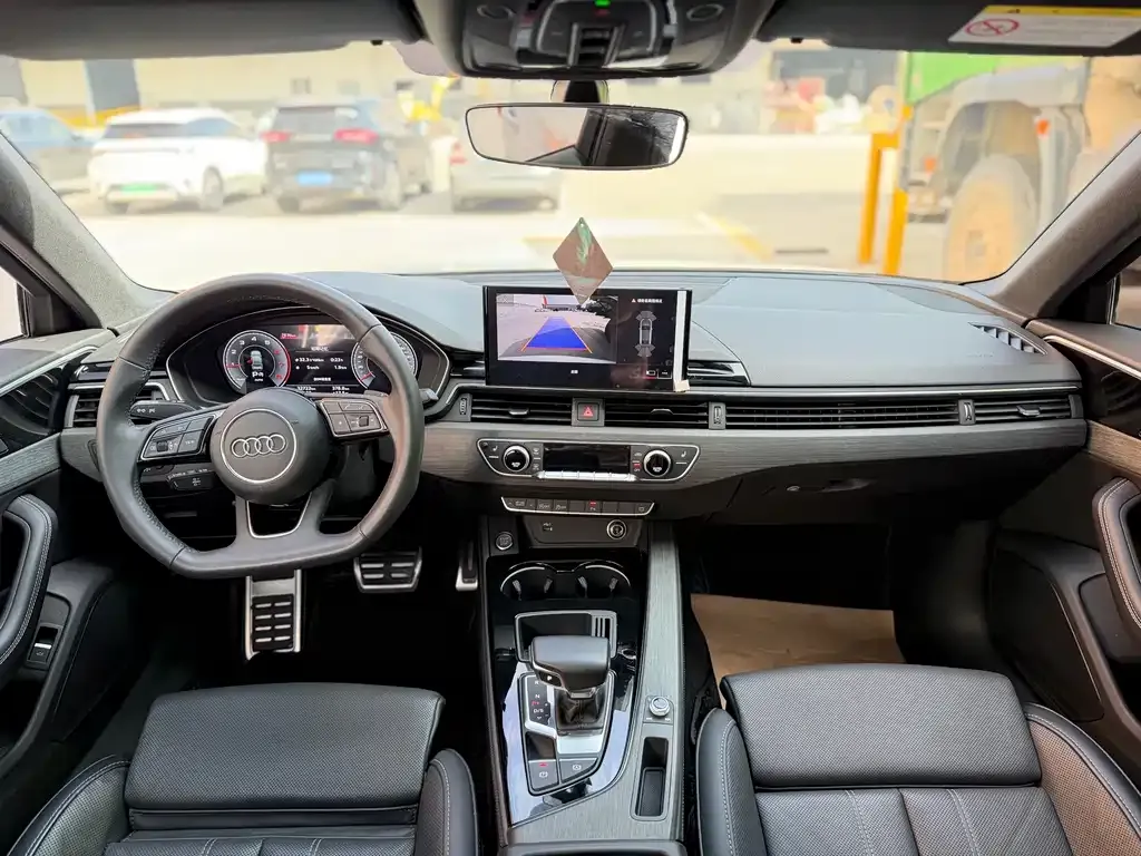 Audi A4L 2023 из CN, фото 5