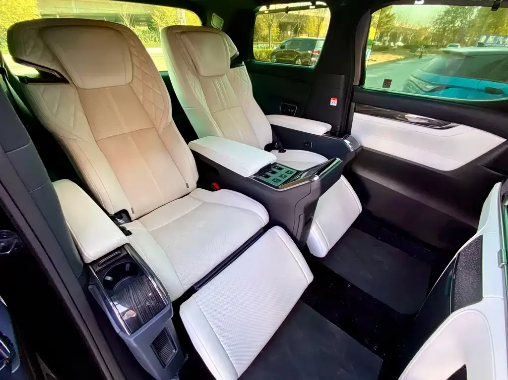 Lexus LM 2023 из CN, фото 6