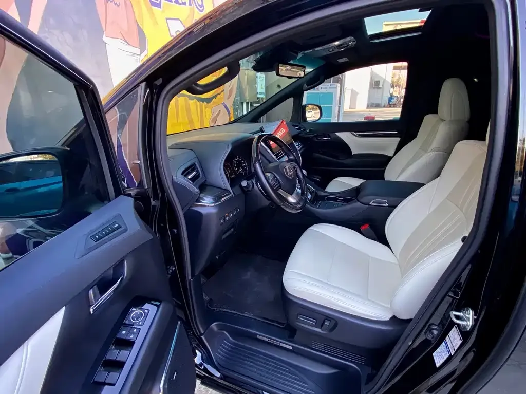 Lexus LM 2023 из CN, фото 9