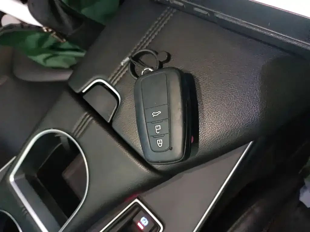 Toyota Avalon 2022 из CN, фото 9