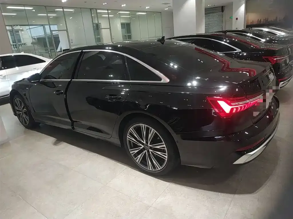 Audi A6L 2023 из CN, фото 5