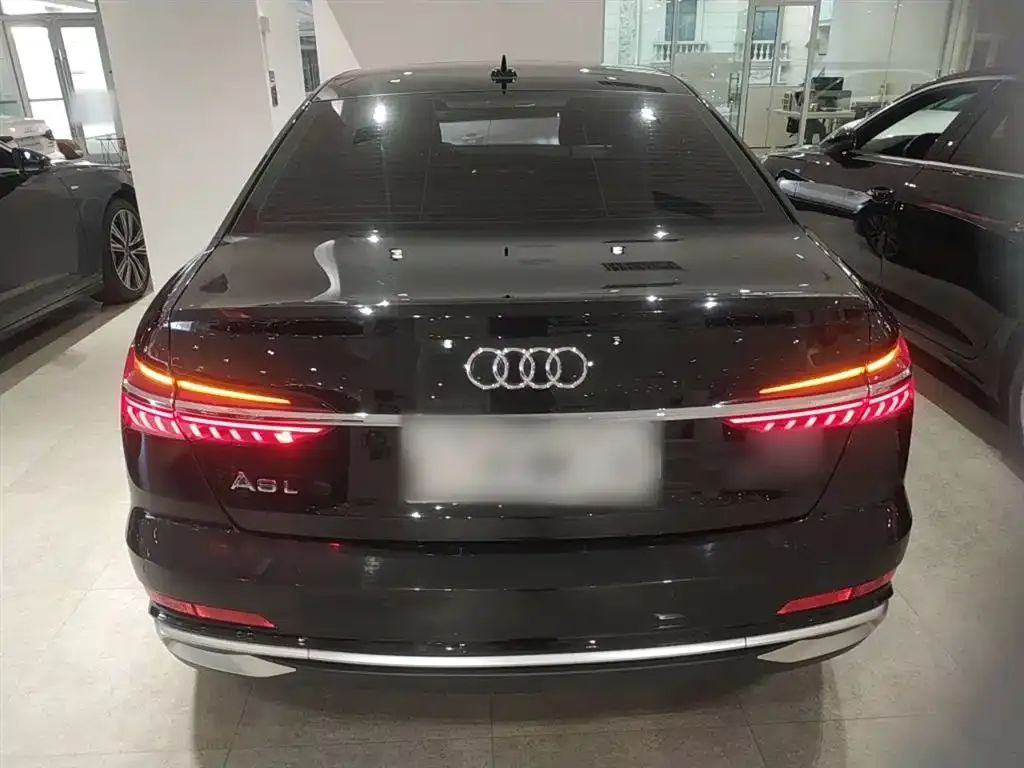 Audi A6L 2023 из CN, фото 6