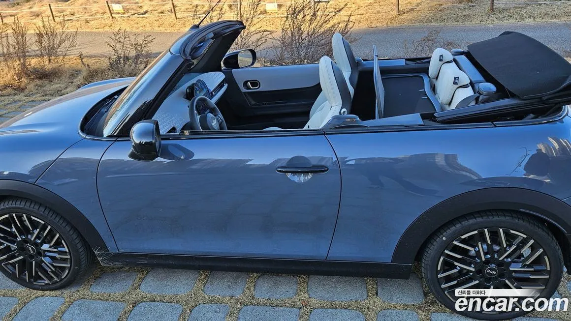 Mini Cooper Convertible — фото 9