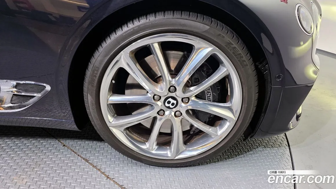 Bentley Continental 2022 из KR, фото 5