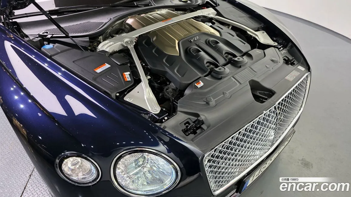 Bentley Continental 2022 из KR, фото 6