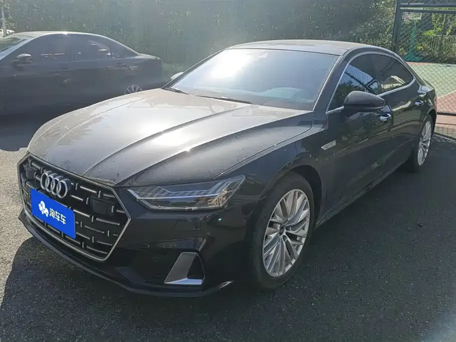 Audi A7L — фото 1
