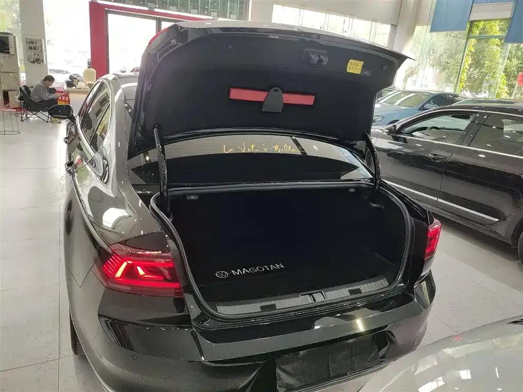 Volkswagen Magotan 2024 из CN, фото 9