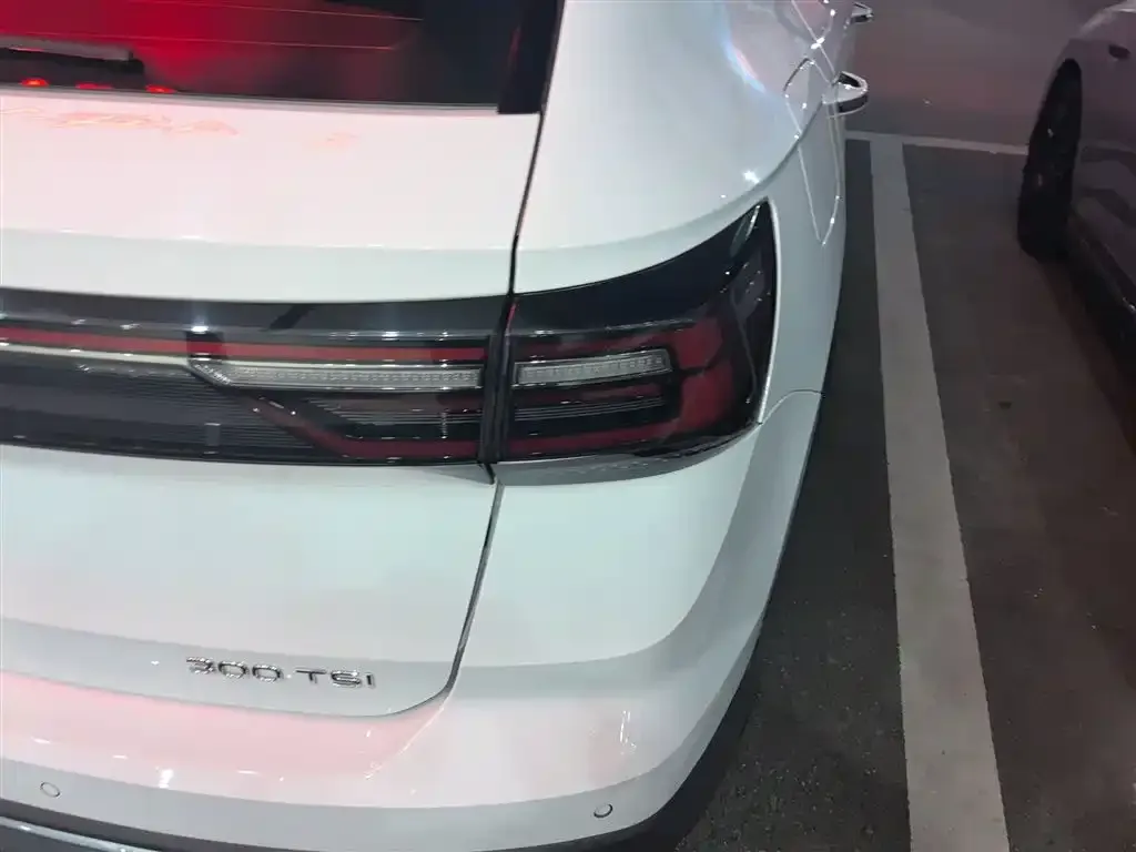 Volkswagen Tharu 2023 из CN, фото 8