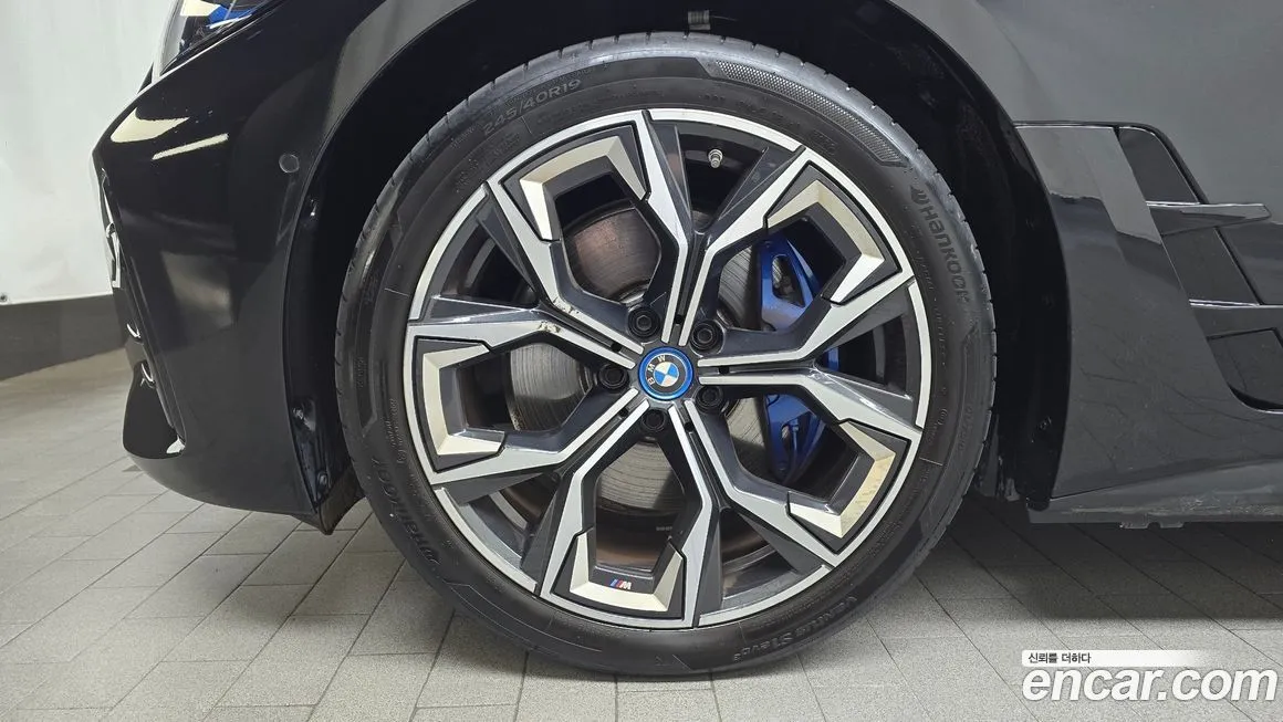 BMW i4 2023 из KR, фото 5