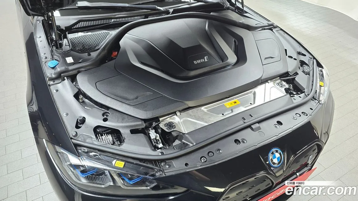 BMW i4 2023 из KR, фото 6