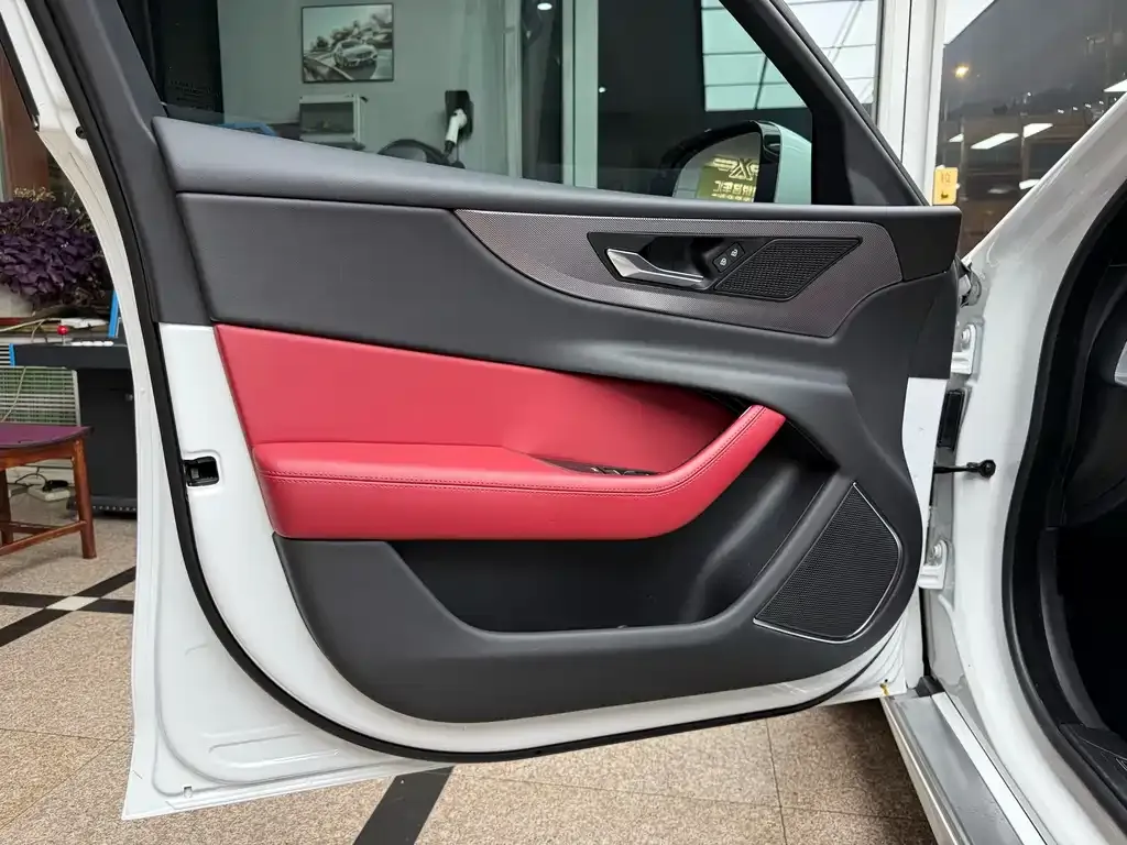 Jaguar XEL 2023 из CN, фото 10