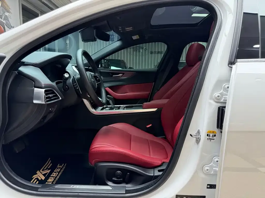 Jaguar XEL 2023 из CN, фото 9