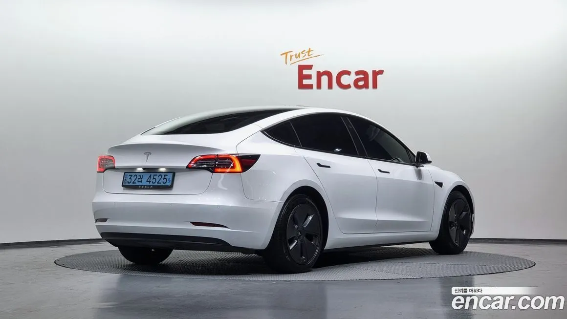 Tesla Model 3 2022 из KR, фото 2