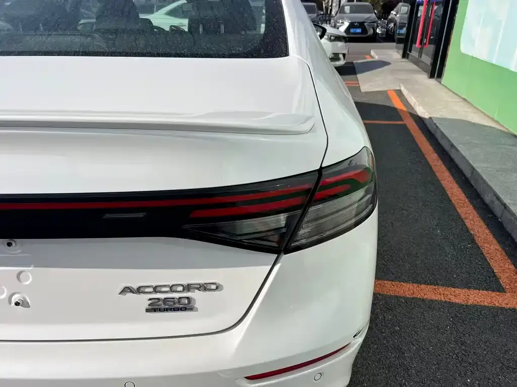 Honda Accord — фото 5