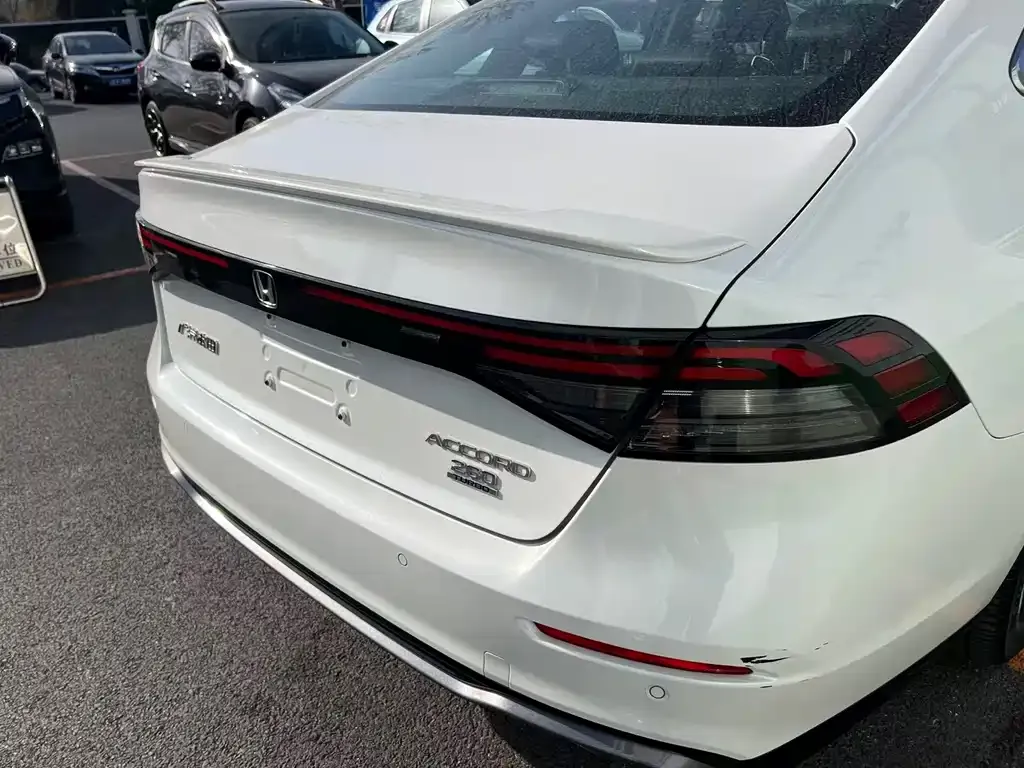 Honda Accord — фото 6