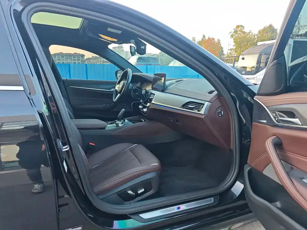 BMW 5 Series New Energy 2023 из CN, фото 7
