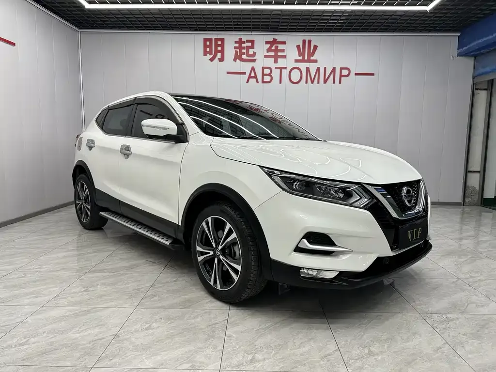 Nissan Qashqai — фото 2