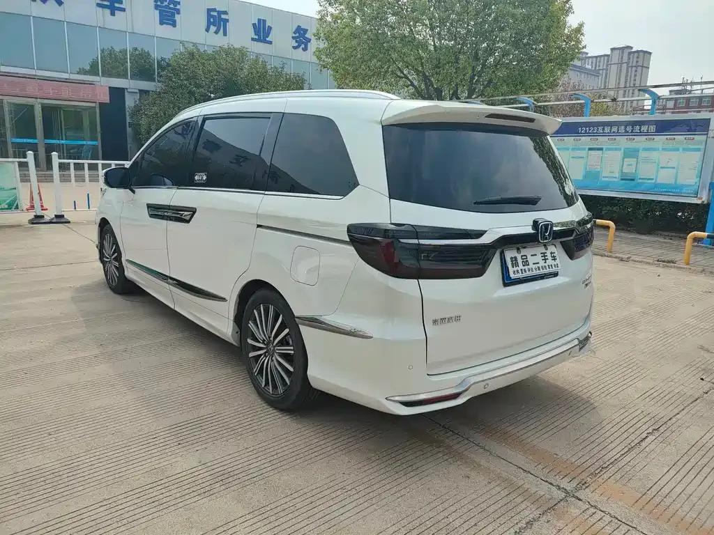 Honda Elysion 2023 из CN, фото 6