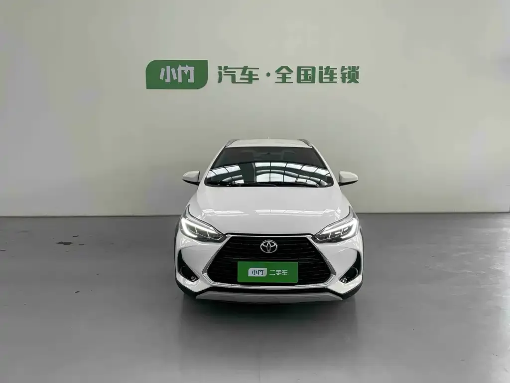 Toyota Yaris L — фото 2