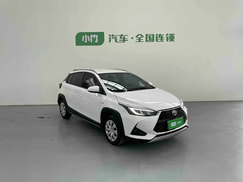Toyota Yaris L — фото 3