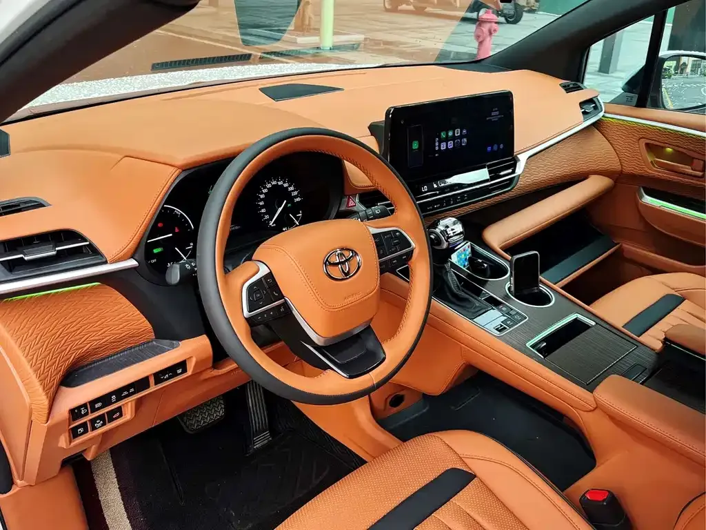 Toyota Granvia — фото 4