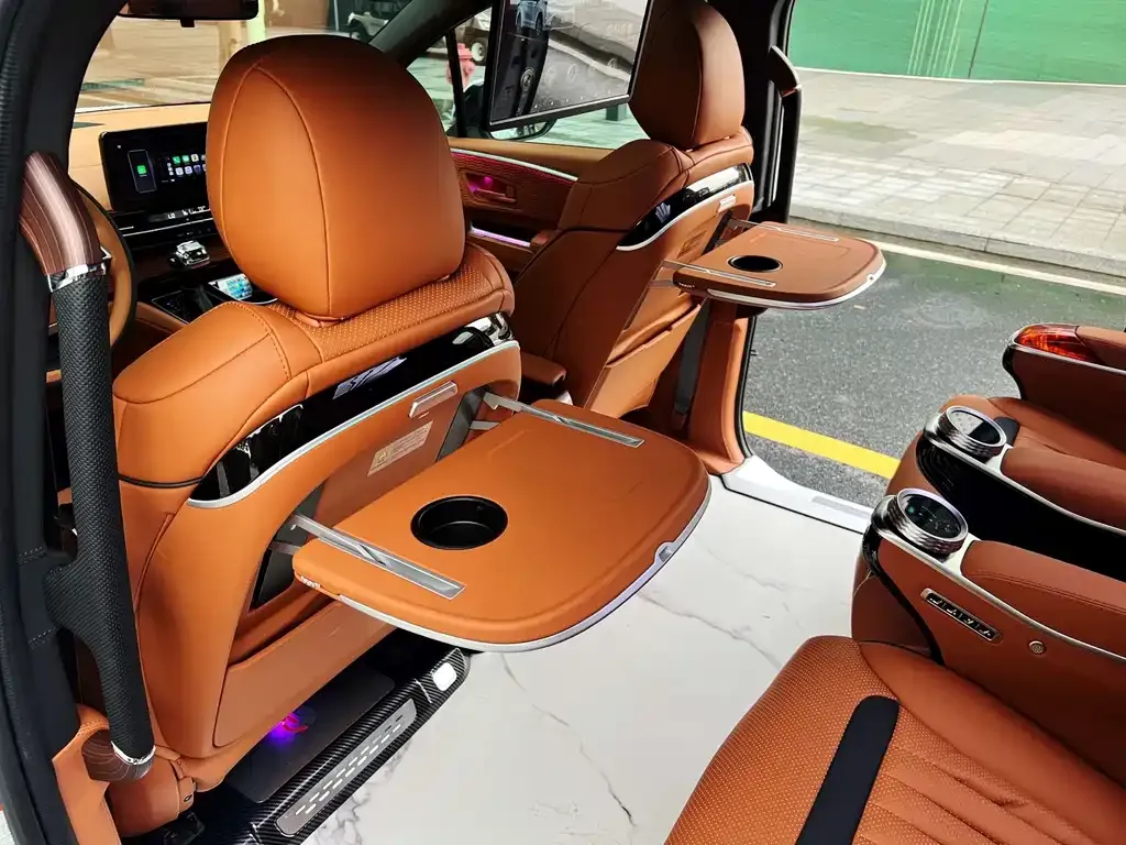 Toyota Granvia — фото 8