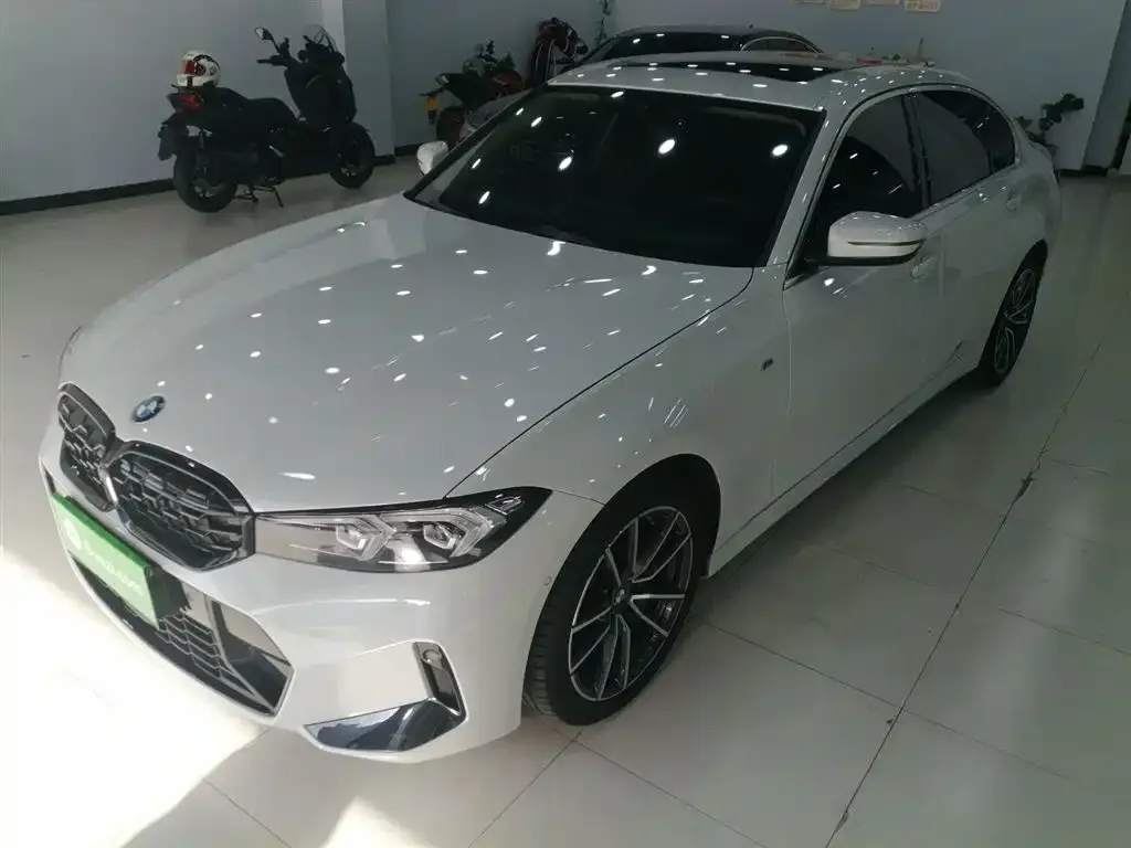BMW 3 Series 2023 из CN, фото 1