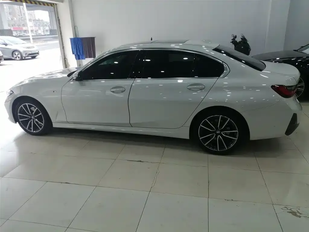 BMW 3 Series 2023 из CN, фото 5