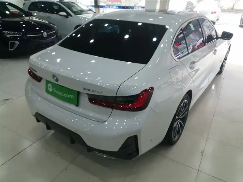 BMW 3 Series 2023 из CN, фото 7