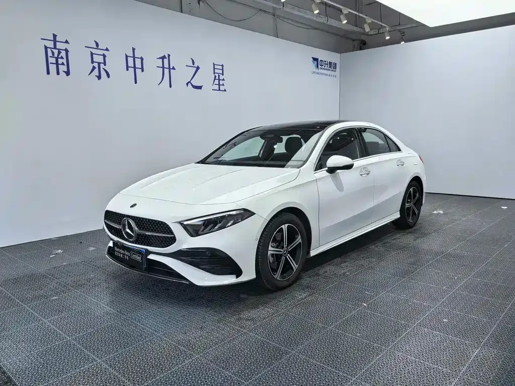 Mercedes-Benz A-Class — фото 1