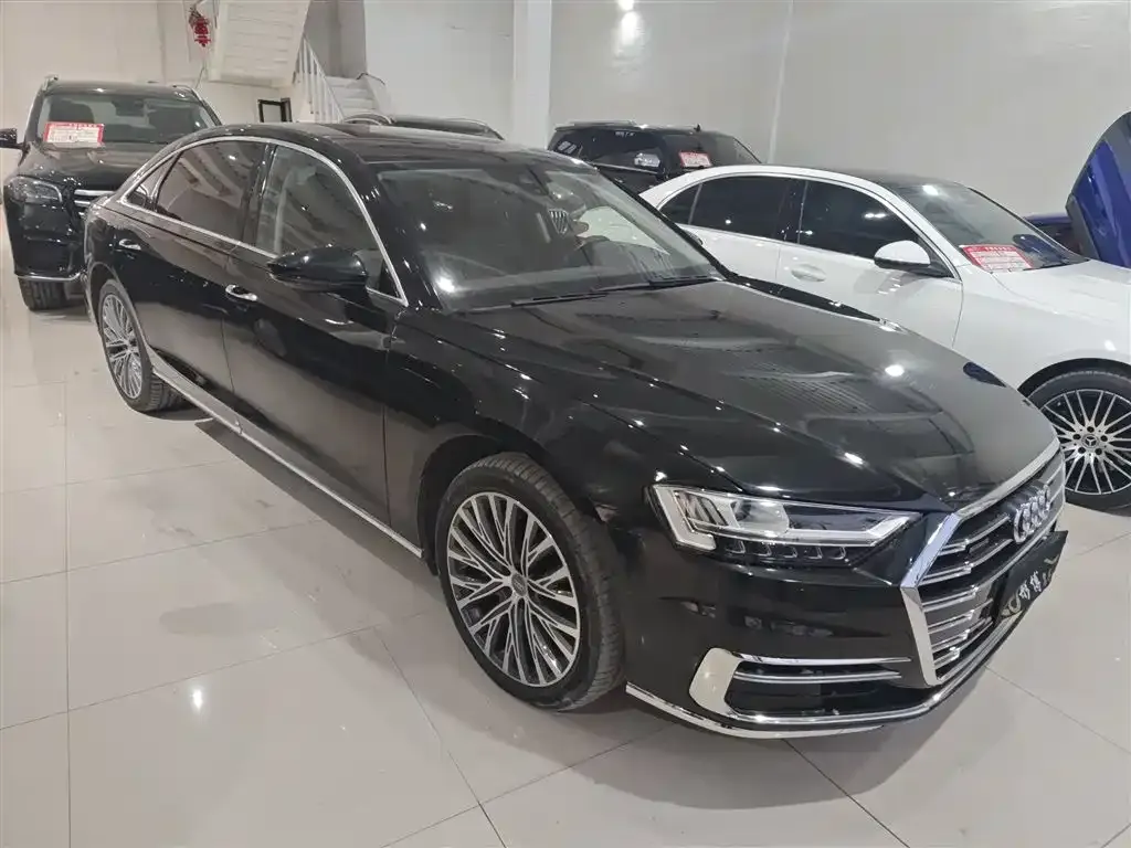 Audi A8 — фото 4