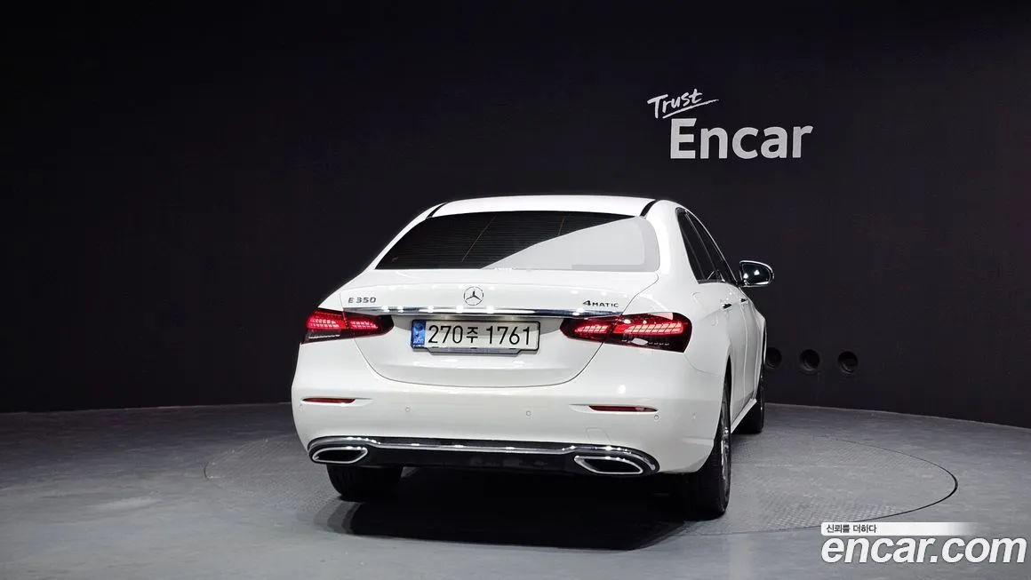 Mercedes-Benz E-Class — фото 4