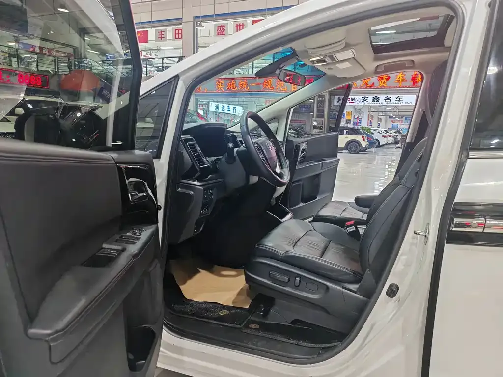 Honda Elysion 2021 из CN, фото 4