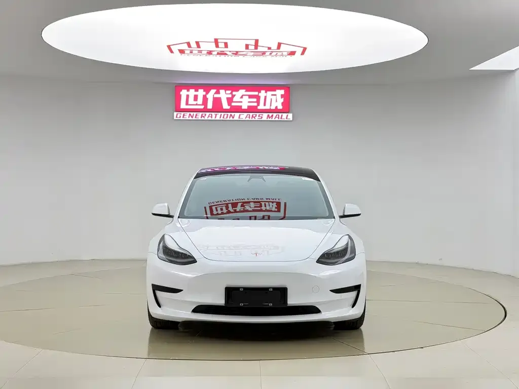 Tesla Model 3 — фото 2