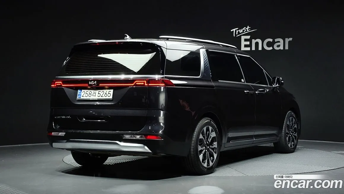 Kia Carnival — фото 2