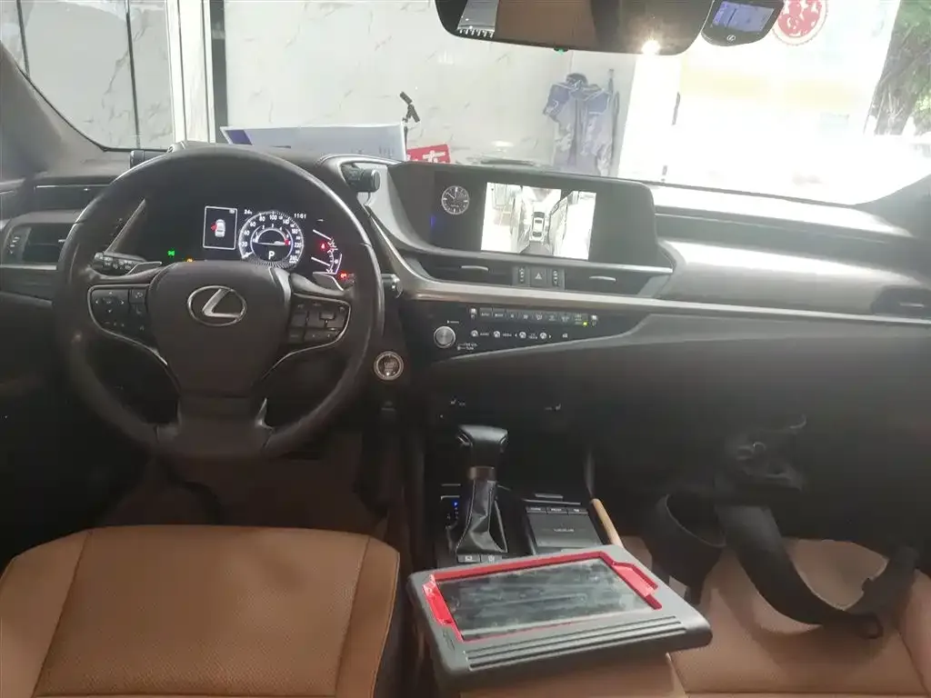 Lexus ES 2021 из CN, фото 10