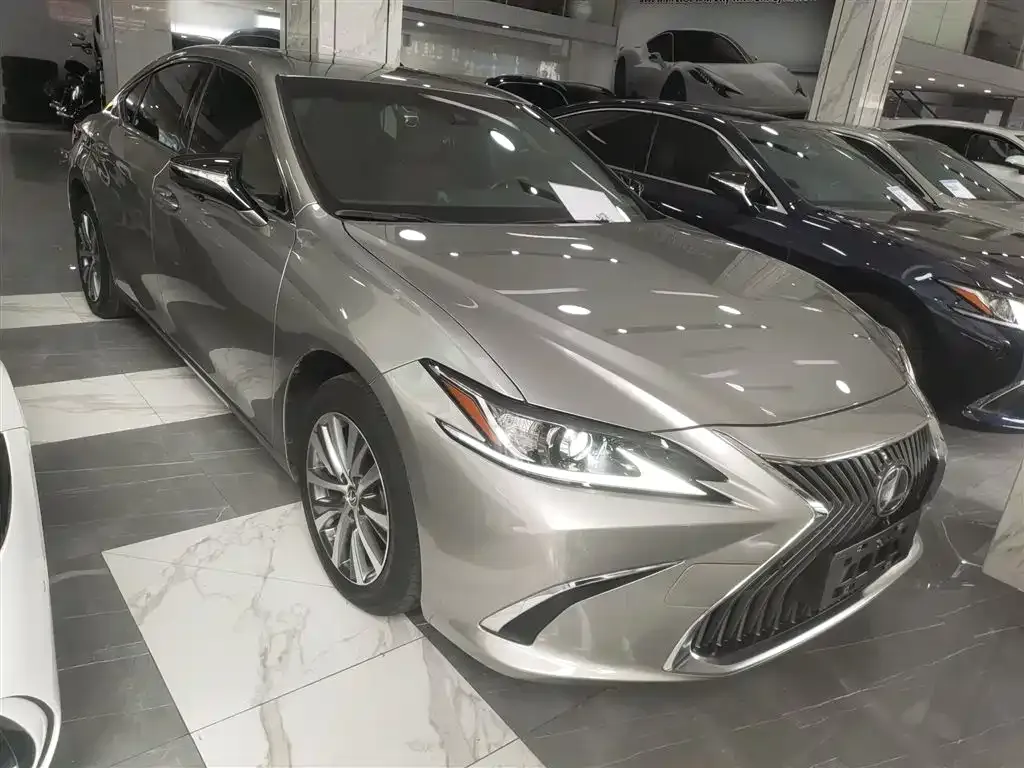 Lexus ES 2021 из CN, фото 4