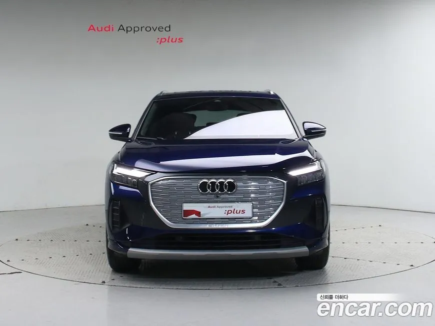 Audi Q4 e-tron — фото 3