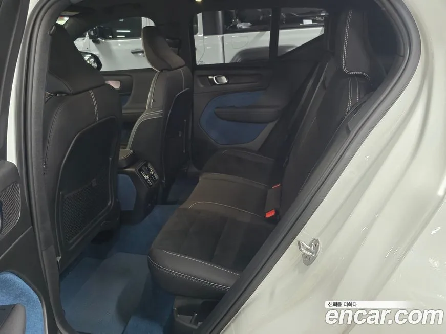 Volvo XC40 2024 из KR, фото 7