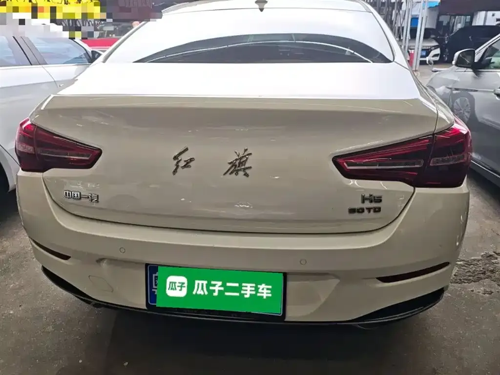 Hongqi H5 — фото 6