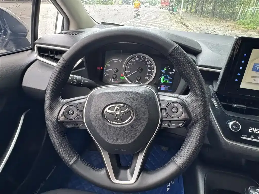 Toyota Corolla 2023 из CN, фото 6