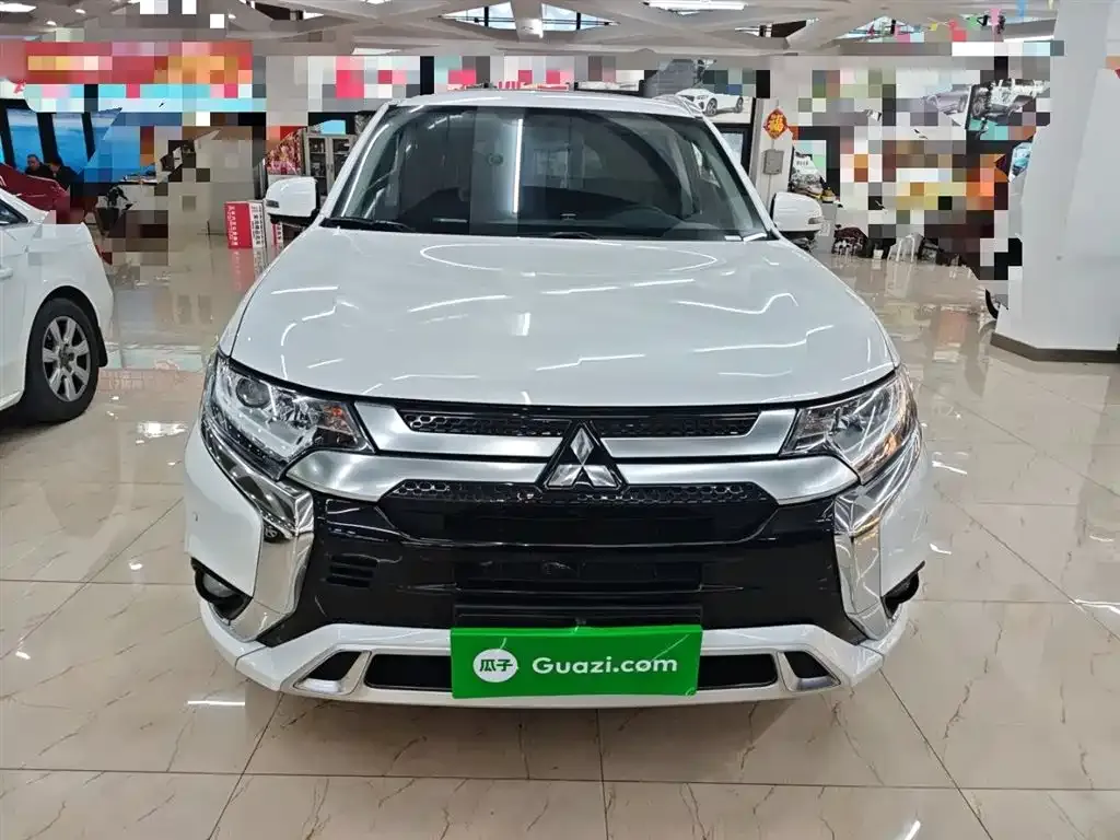 Mitsubishi Outlander 2023 из CN, фото 3