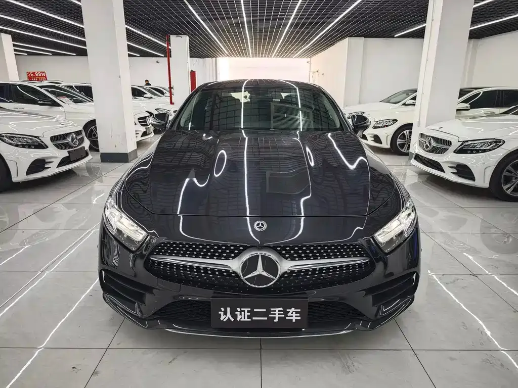Mercedes-Benz CLS — фото 1