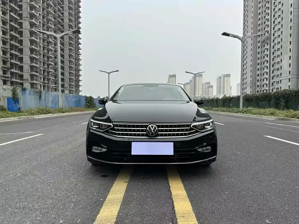 Volkswagen Magotan 2023 из CN, фото 2