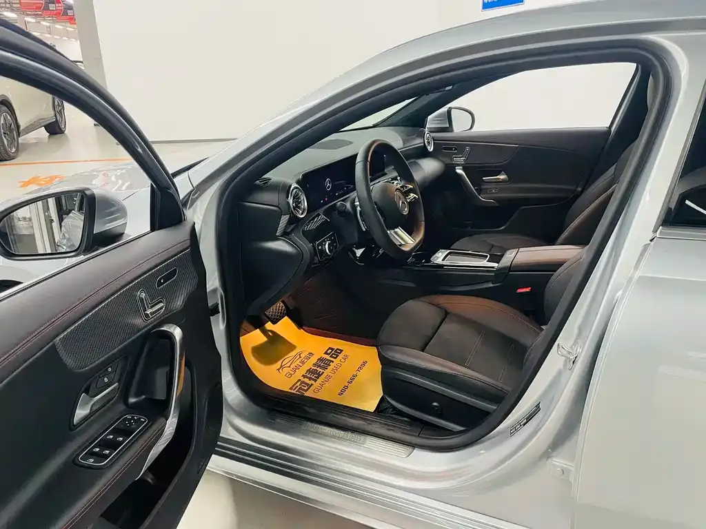 Mercedes-Benz A-Class 2024 из CN, фото 3