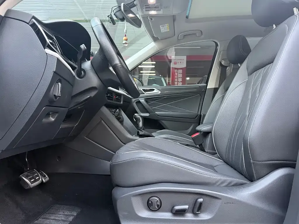 Volkswagen Tiguan L 2022 из CN, фото 4