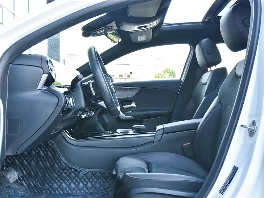 Mercedes-Benz A-Class 2023 из CN, фото 3