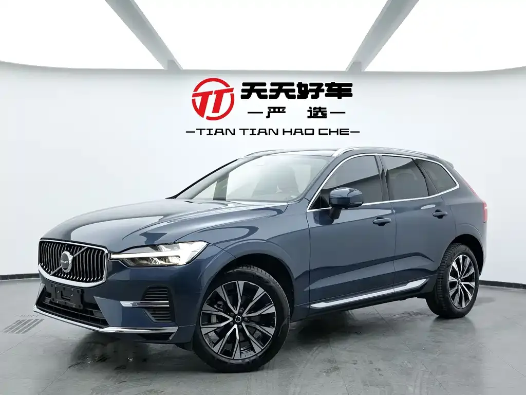 Volvo XC60 — фото 1