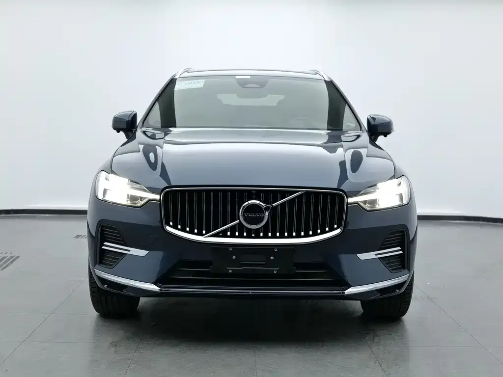 Volvo XC60 — фото 2