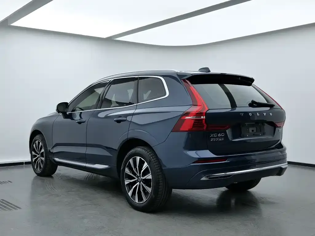 Volvo XC60 — фото 4
